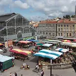 Le Jardin Niortais - Hyper Centre- Proche Gare - Paisible - Grand Jardin Prive, Wifi Hd -Netflix