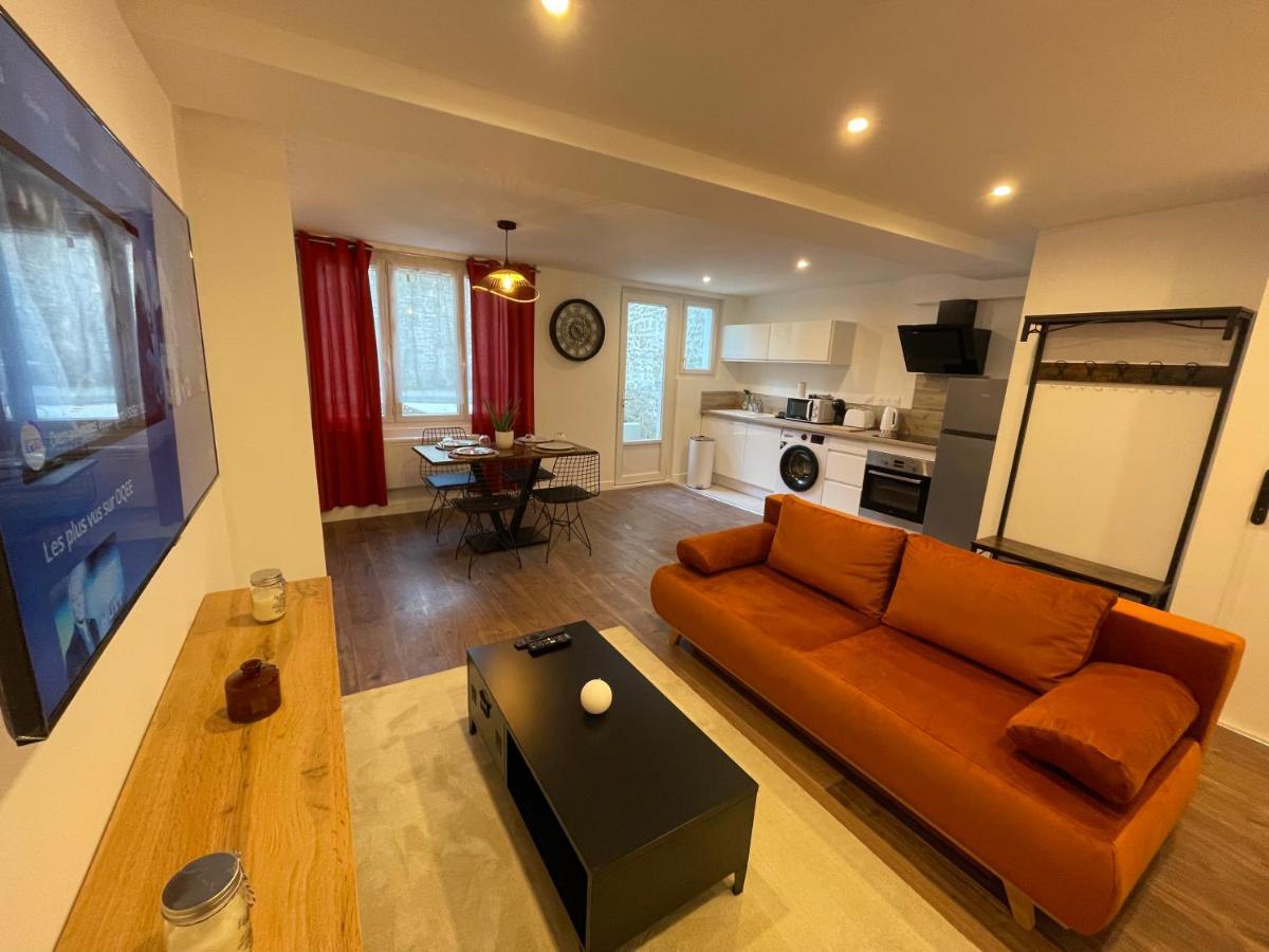 Le Jardin Niortais - Hyper Centre- Proche Gare - Paisible - Grand Jardin Prive, Wifi Hd -netflix *